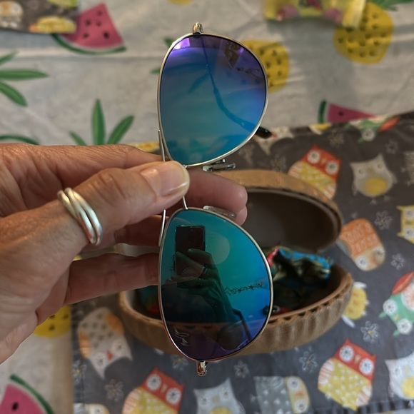 Maui Jim small frame aviators for a thin face with new lenses & original case - Picture 4 of 7